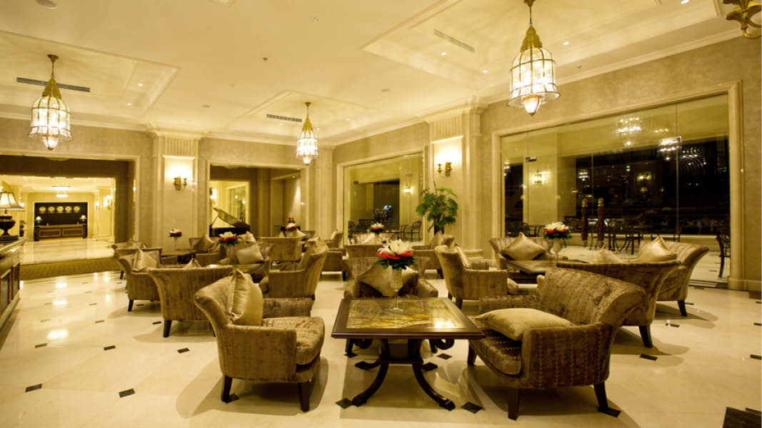Lobbyen p Eldora Hotel