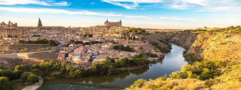 Tajo-floden ved Toledo i Spanien