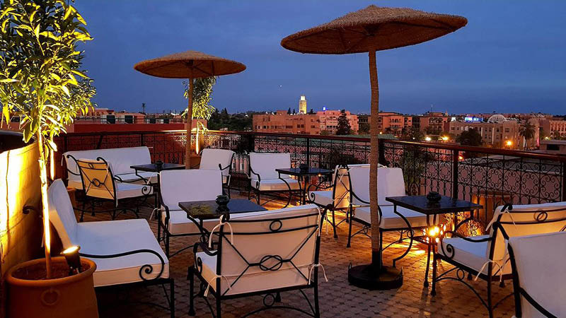 Tagterrassep Hotel Dellarossa i Marrakech